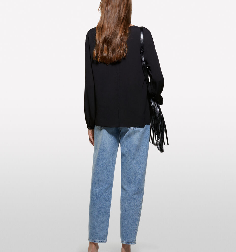 Black oversized blouse - women's blouses - Black | Sisley image number 2